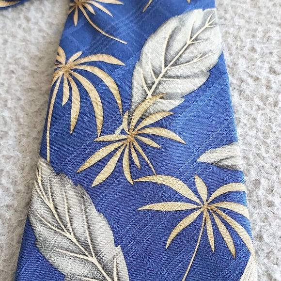 Tommy Bahama Necktie Mens 57"L Blue Tropical Print Silk Hand Made Grandpacore - Picture 5 of 14